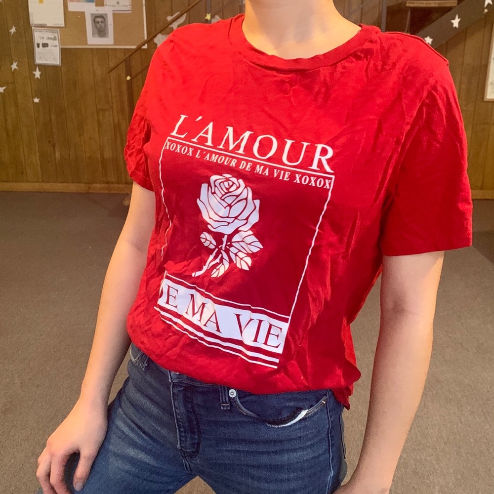 GRAPHICS T-SHIRT🌹